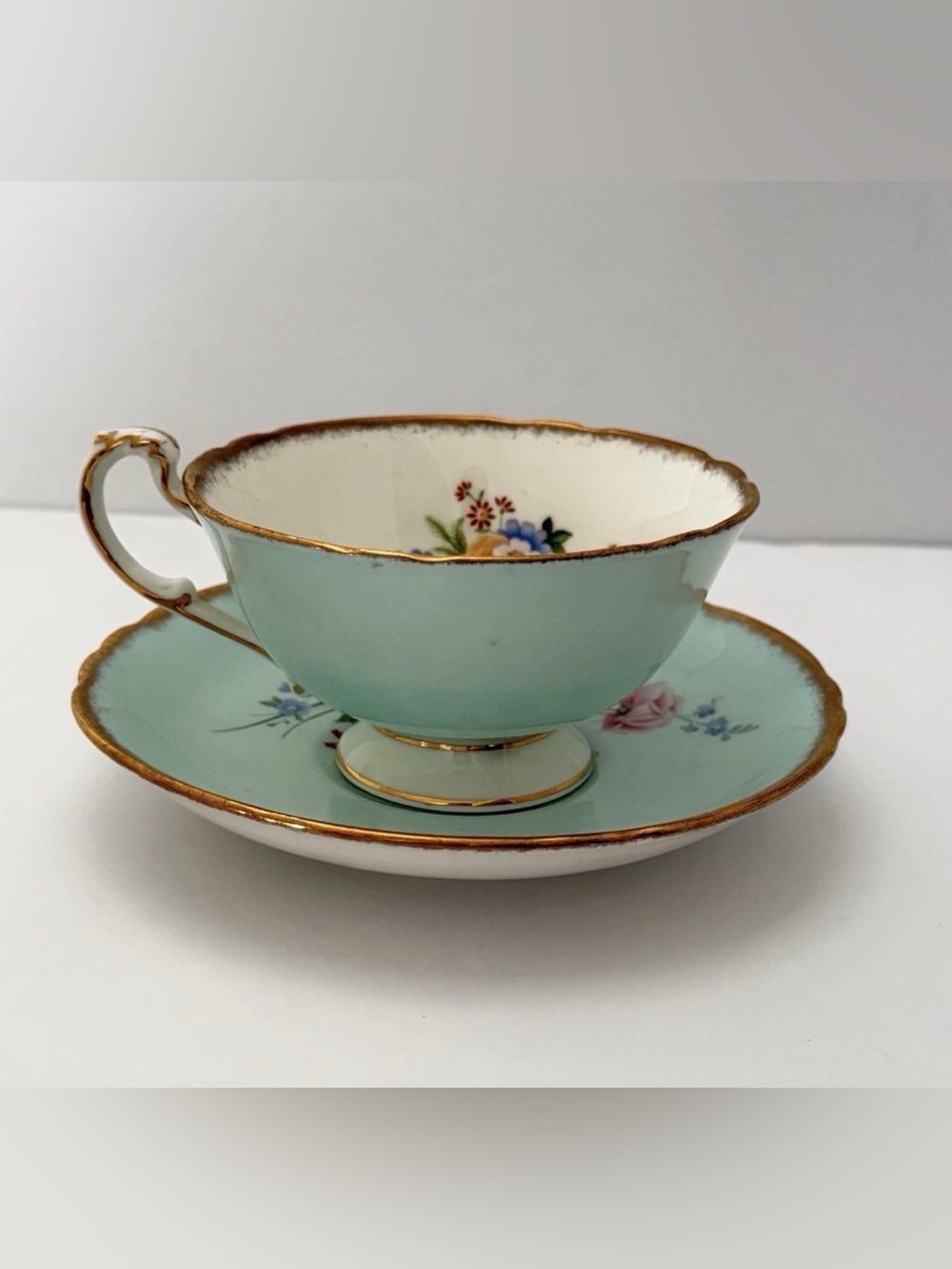 Vtg Paragon Teacup And Saucer Heavy Multicolored Floral Warranted By The Queen
